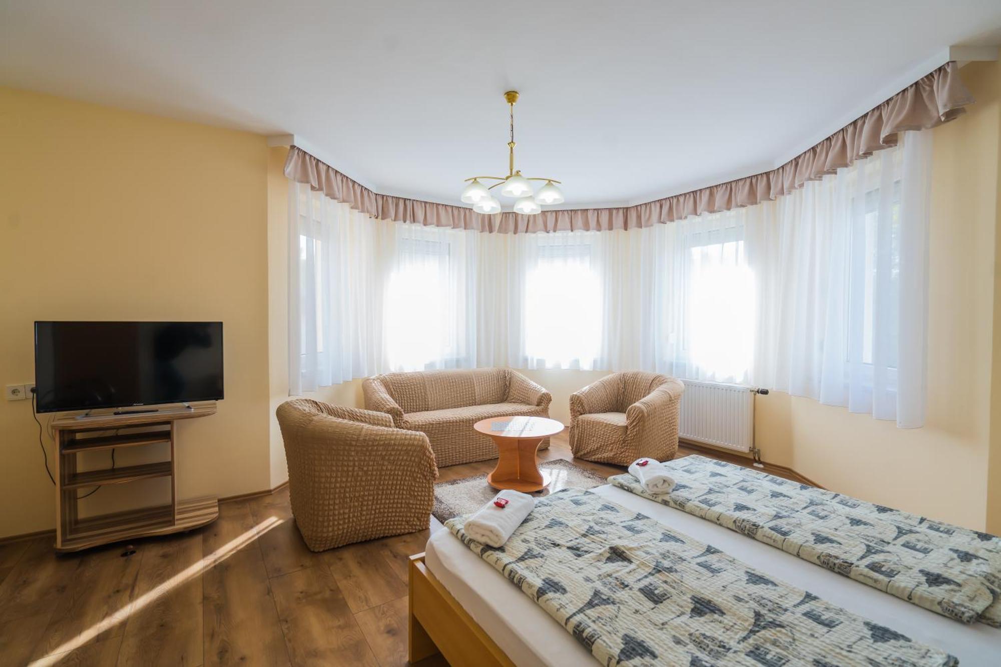 Korponyi Villa Siofok Exterior photo